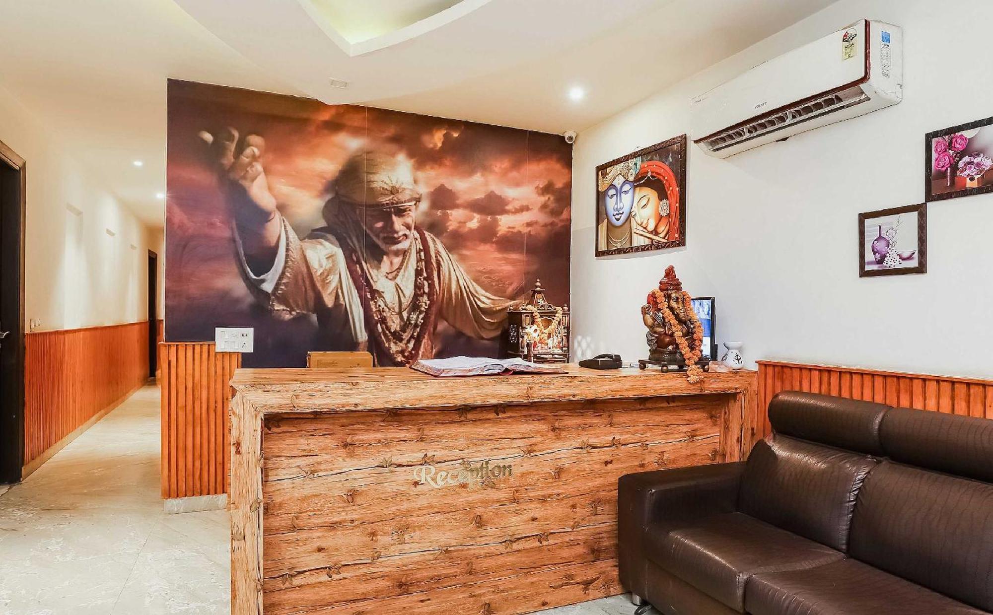 דלהי Hotel O Shri Sai מראה חיצוני תמונה