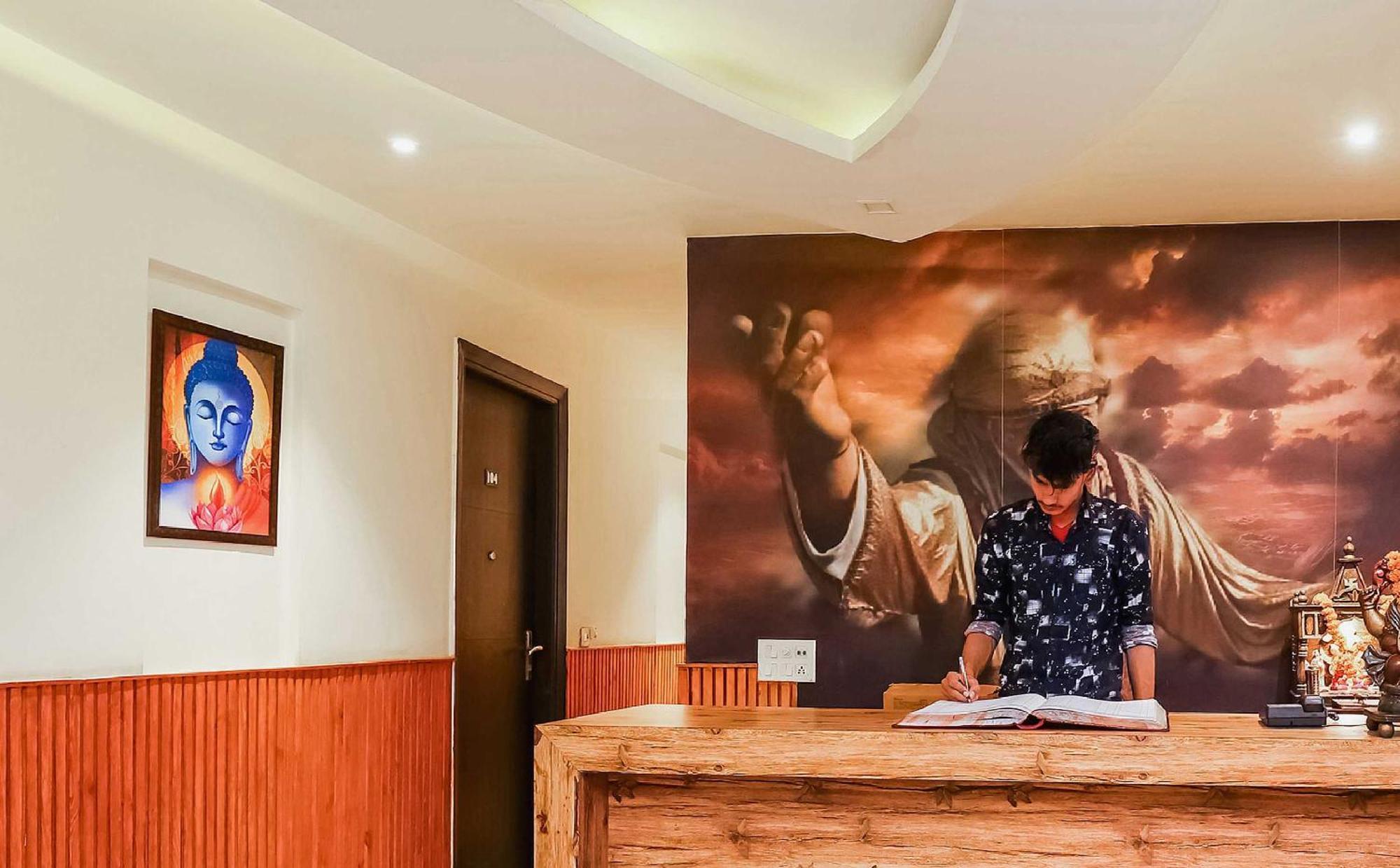 דלהי Hotel O Shri Sai מראה חיצוני תמונה