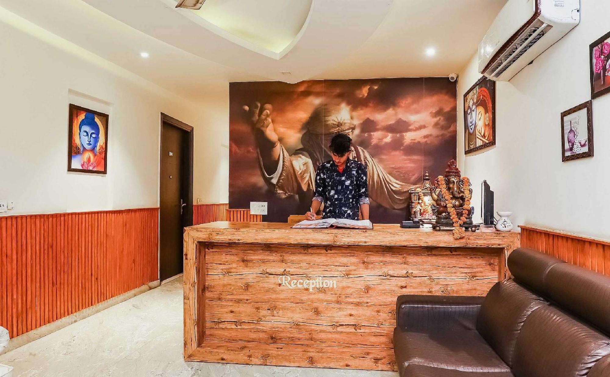 דלהי Hotel O Shri Sai מראה חיצוני תמונה